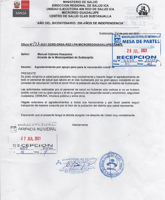 Cumpliendo con nuestro compromiso de trabajo con el sector salud, recibimos el agradecimiento del personal del Centro de Salud CLAS Subtanjalla y la Red de Salud Ica, por el constante apoyo brindado en las jornadas de vacunación contra la Covid-19.
La actual gestión edil liderada por el alcalde Manuel Cabrera Huayanca, se compromete en seguir brindando su apoyo con el fin de garantizar el cuidado de la salud de los vecinos del distrito.