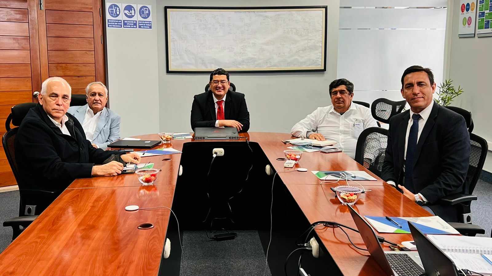 Directores Distriluz y Gerente General.