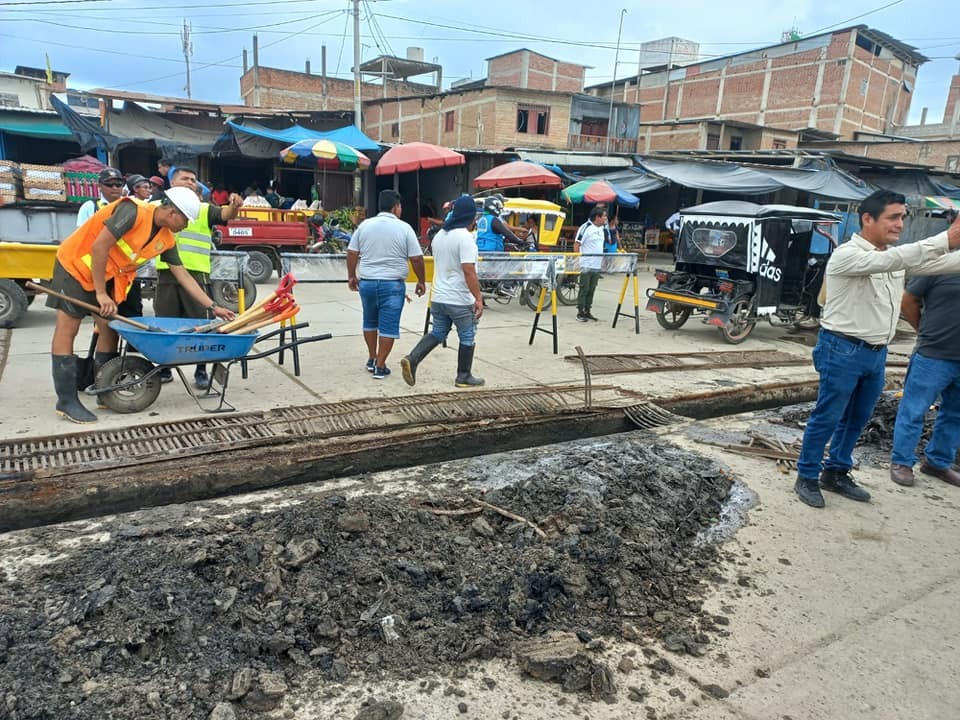 Continúan los trabajos de prevención y limpieza de los drenes pluviales