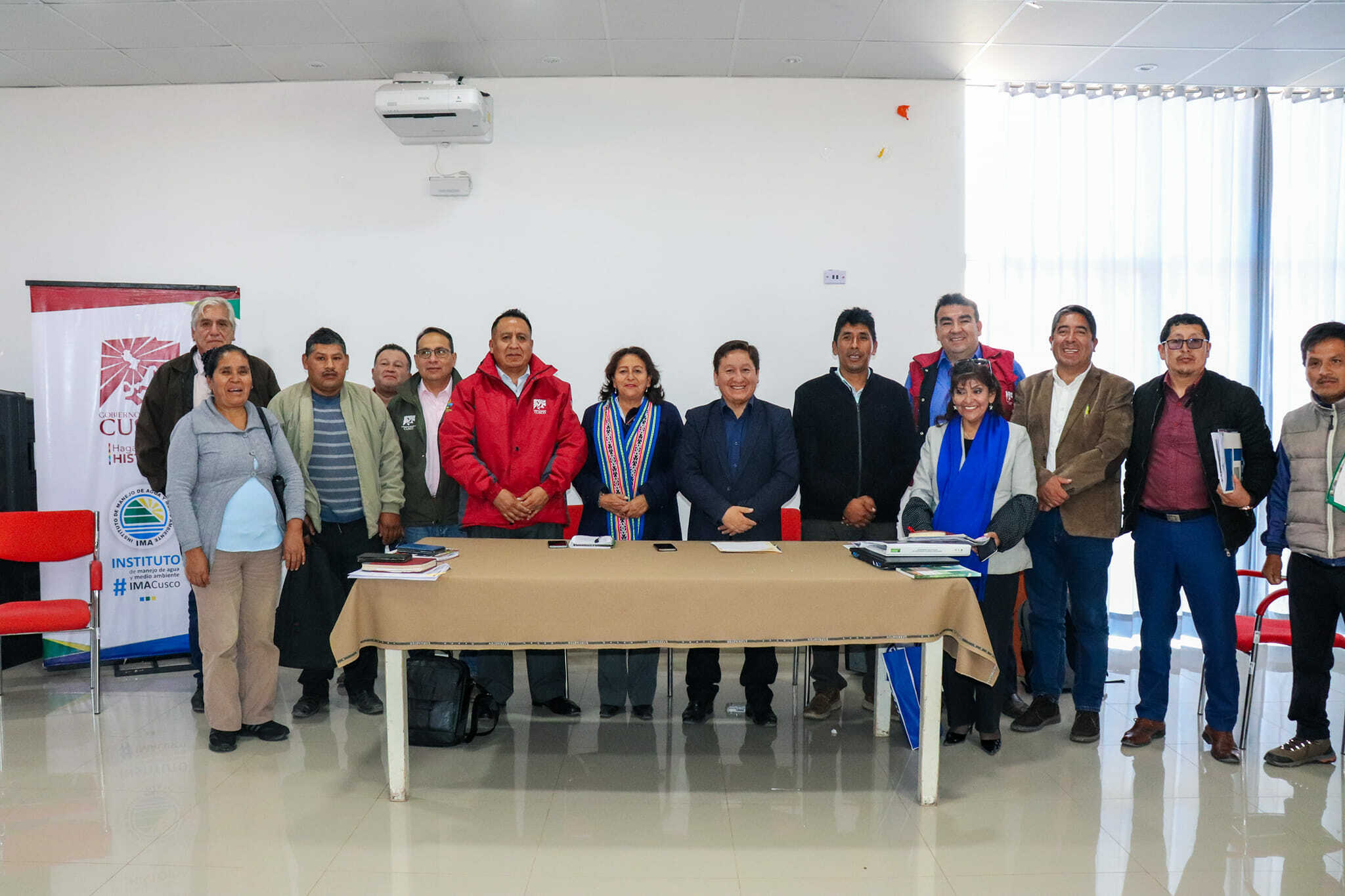 Se plantea una agenda de trabajo para atender demandas del distrito Camanti