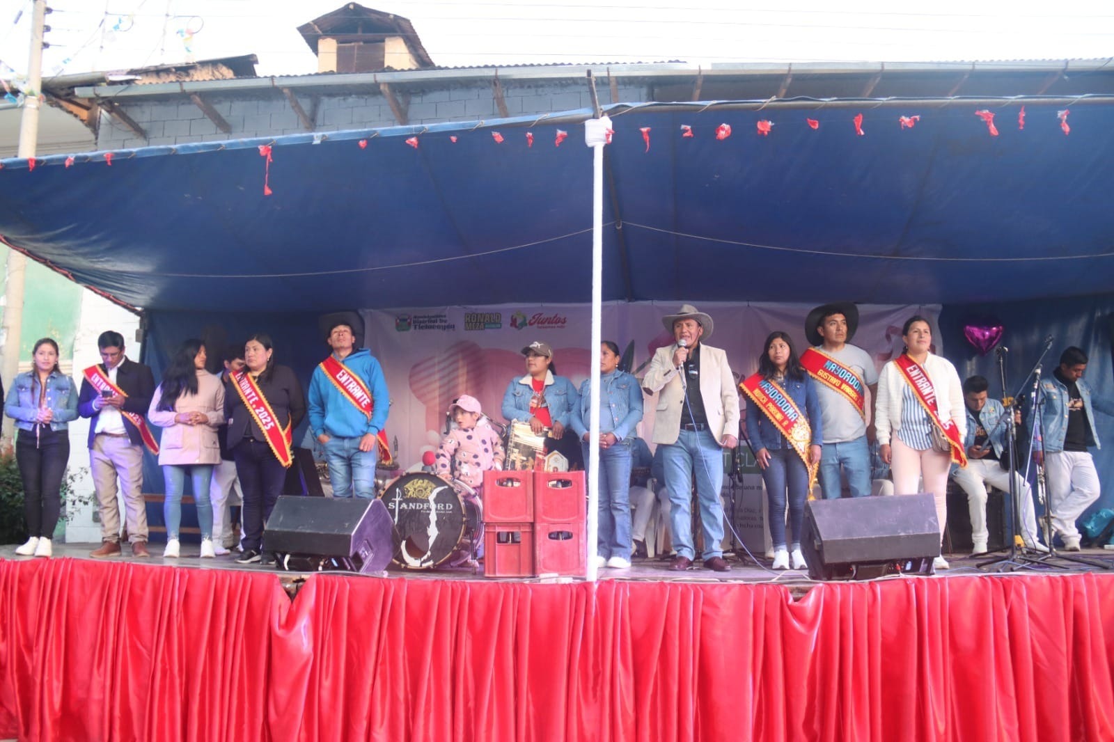 Festividad de las Cruces de Mayo se celebra con gran entusiasmo en Ticlacayan