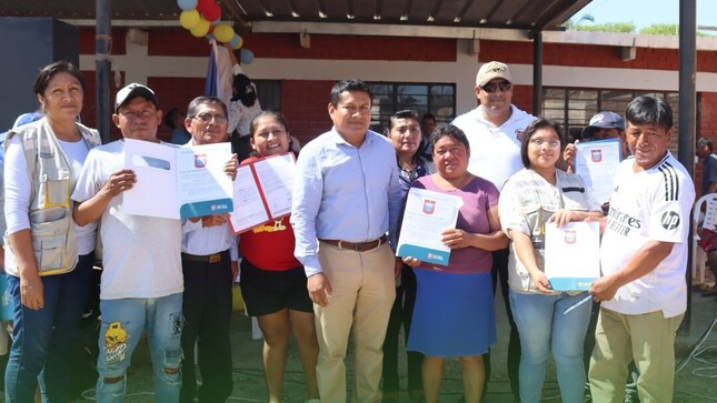 Entrega de TÍTULOS DE PROPIEDAD a pobladores de “El Porvenir y Nuevo Casarana