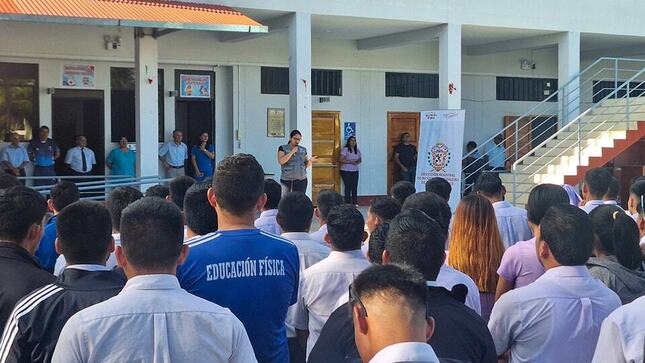 La Dirección Regional de Inclusión e Igualdad de Oportunidades llevó a cabo una importante charla sobre prevención de la violencia de género con estudiantes y docentes de la EESPP Generalísimo José de San Martín , Un espacio para reflexionar, aprender y reafirmar nuestro compromiso con una sociedad más justa, segura y libre de violencia para todas y todos .
¡Seguimos trabajando por la igualdad de oportunidades en San Martín!