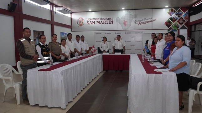 Cumpliendo con el plan de trabajo del presente año, la 𝗜𝗻𝘀𝘁𝗮𝗻𝗰𝗶𝗮 𝗥𝗲𝗴𝗶𝗼𝗻𝗮𝗹 𝗱𝗲 𝗖𝗼𝗻𝗰𝗲𝗿𝘁𝗮𝗰𝗶𝗼́𝗻 -𝗜𝗥𝗖, en sesión ordinaria aprobó la modificación del Protocolo de Actuación Conjunta; asimismo, el reglamento interno de la IRC.
Acciones que tienen como finalidad, desarrollar un trabajo más efectivo a fin de 𝗽𝗿𝗲𝘃𝗲𝗻𝗶𝗿, 𝘀𝗮𝗻𝗰𝗶𝗼𝗻𝗮𝗿 𝘆 𝗲𝗿𝗿𝗮𝗱𝗶𝗰𝗮𝗿 𝗹𝗮 𝘃𝗶𝗼𝗹𝗲𝗻𝗰𝗶𝗮 𝗰𝗼𝗻𝘁𝗿𝗮 𝗹𝗮 𝗺𝘂𝗷𝗲𝗿 𝘆 𝗹𝗼𝘀 𝗶𝗻𝘁𝗲𝗴𝗿𝗮𝗻𝘁𝗲𝘀 𝗱𝗲𝗹 𝗴𝗿𝘂𝗽𝗼 𝗳𝗮𝗺𝗶𝗹𝗶𝗮𝗿.
👥 Presidió la reunión de trabajo la máxima autoridad del gobierno regional, con la presencia de los titulares y representantes de las instituciones públicas, privadas y sociedad civil.