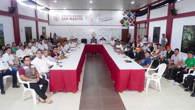 e realizó la segunda mesa técnica del Grupo de Trabajo Regional de Pueblos Indígenas (GRPTI), con la participación de CODEPISAM y sus delegaciones. Estas mesas permiten a los representantes de las comunidades indígenas expresar sus necesidades, pero sobre todo construir soluciones reales para sus comunidades. A través del diálogo, se avanza en proyectos concretos para mejorar en 7 ejes clave: 𝗲𝗰𝗼𝗻𝗼𝗺𝗶́𝗮, 𝘀𝗮𝗹𝘂𝗱, 𝗲𝗱𝘂𝗰𝗮𝗰𝗶𝗼́𝗻, 𝗶𝗻𝗰𝗹𝘂𝘀𝗶𝗼́𝗻 𝘀𝗼𝗰𝗶𝗮𝗹, 𝗶𝗻𝗳𝗿𝗮𝗲𝘀𝘁𝗿𝘂𝗰𝘁𝘂𝗿𝗮 𝘆 𝘃𝗶𝘃𝗶𝗲𝗻𝗱𝗮. Además, se viene cerrando una gran brecha: 𝘦𝘭 𝘳𝘦𝘤𝘰𝘯𝘰𝘤𝘪𝘮𝘪𝘦𝘯𝘵𝘰 𝘥𝘦 𝘭𝘢𝘴 𝘤𝘰𝘮𝘶𝘯𝘪𝘥𝘢𝘥𝘦𝘴 𝘯𝘢𝘵𝘪𝘷𝘢𝘴 𝘺 𝘴𝘶 𝘪𝘯𝘤𝘭𝘶𝘴𝘪𝘰́𝘯.