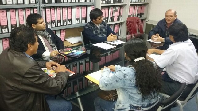 Reunión con la comunidad educativa de la IE Carlos A. Salaverry de Sullana