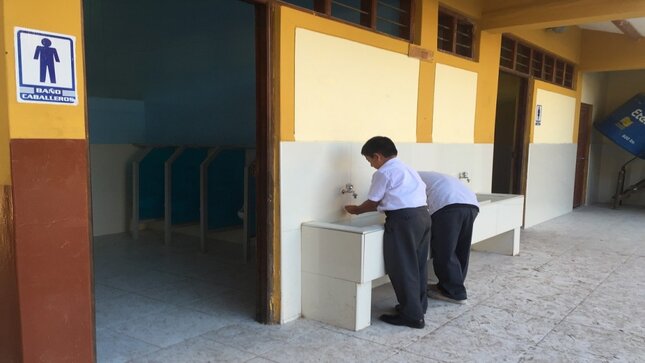 Fotor eferencial: Mantenimiento de locales educativos.