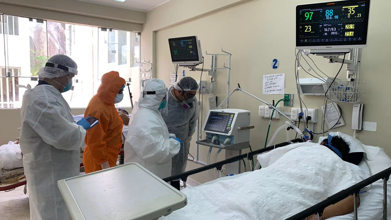 Equipo médico de emergencia en Huánuco