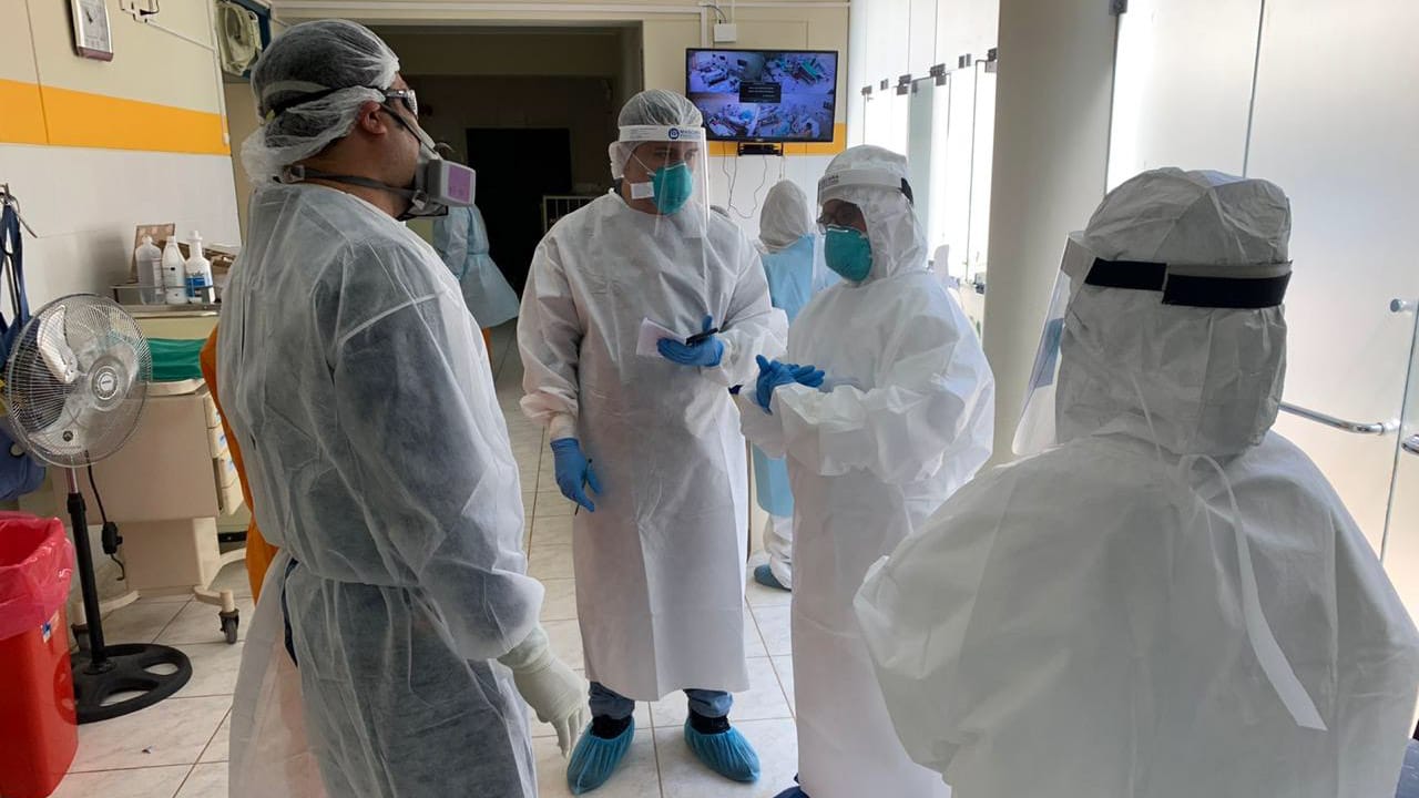 Equipo médico de emergencia en Huánuco