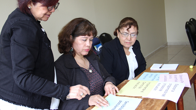 Fortalecen estándares para evaluar con base en normas de competencia 