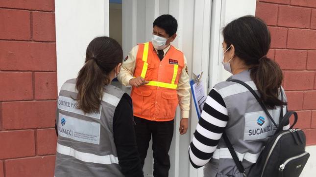 Equipo de fiscalizadores inspeccionó diferentes empresas del Parque Industrial para constatar que personal presente se encuentra dentro del marco normativo.