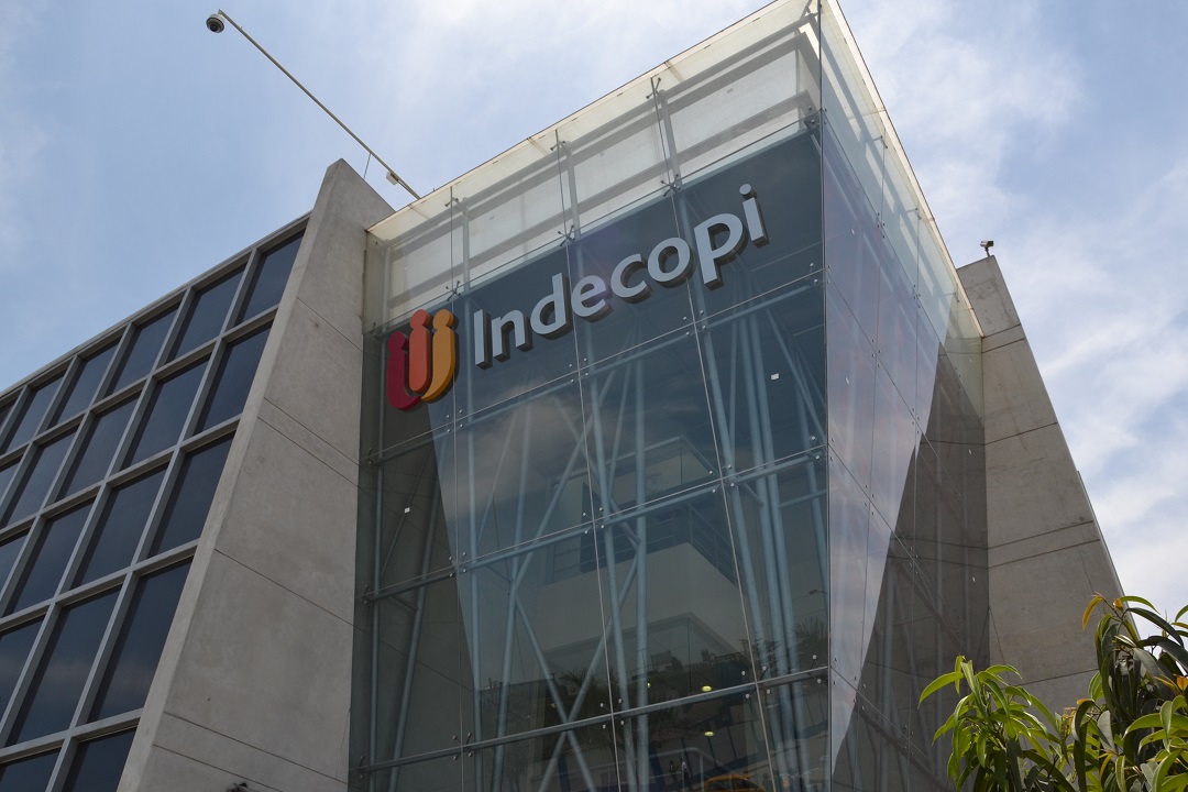Fachada de la sede central del Indecopi. Se confirma sanción de 450 UIT a la Empresa de Transportes Gutarra por trasladar de forma insegura a sus pasajeros y ocasionar accidente de tránsito con víctimas mortales
