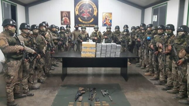FUERZAS DEL ORDEN CAPTURAN A PRESUNTOS NARCOTERRORISTAS EN AYACUCHO