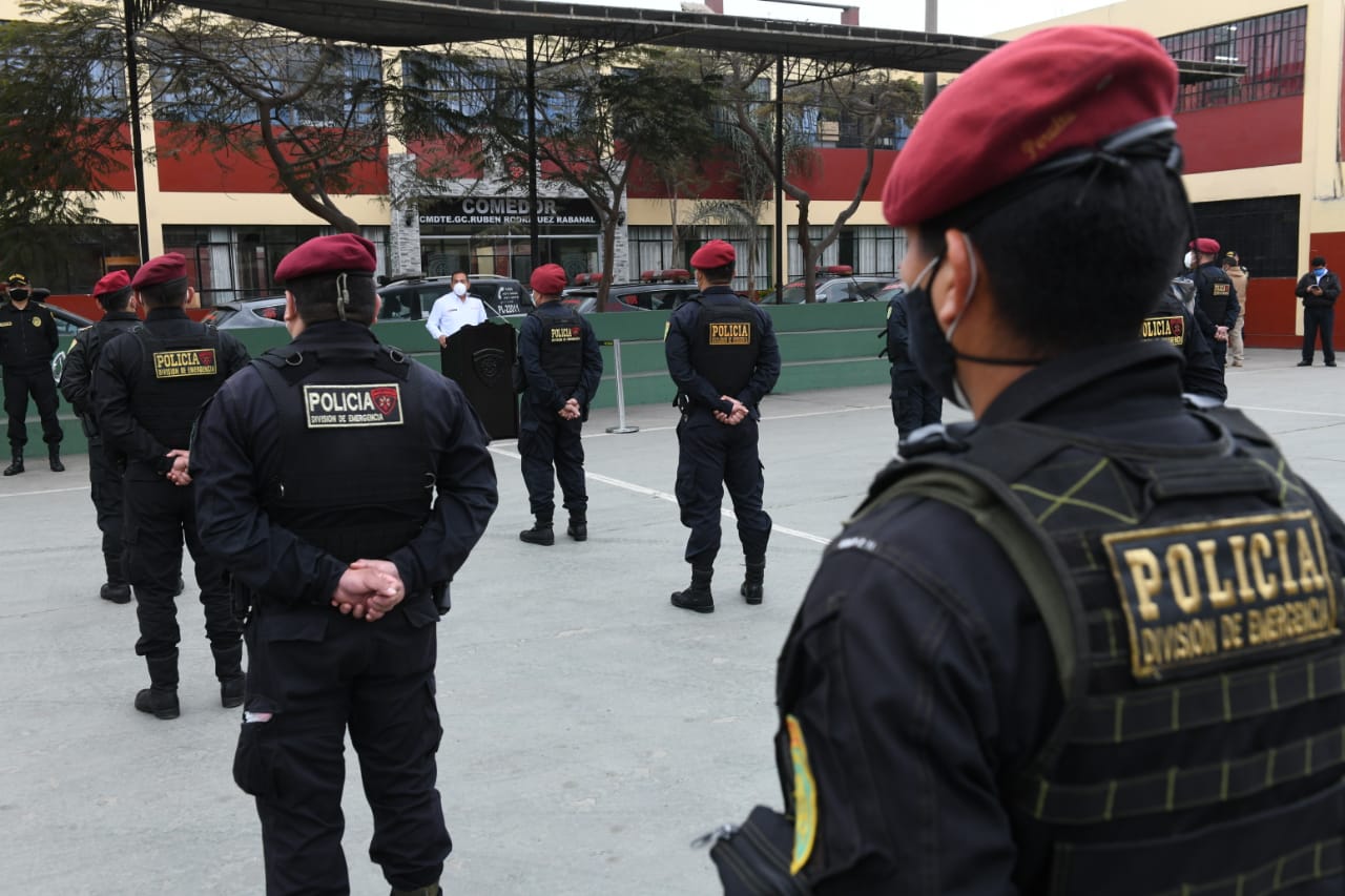 Ministro Gentille invoca a policías a retomar la iniciativa operativa frente a la delincuencia.