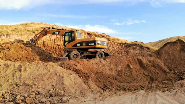Arranca Perú: Trabajos de mantenimiento avanzan en casi 500 km de caminos vecinales de Cusco y Apurímac
