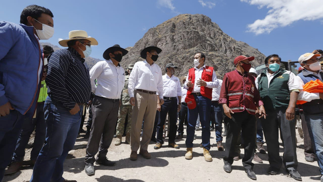 Arranca Perú: Inician trabajos de mantenimiento en 457 km de caminos vecinales en Arequipa