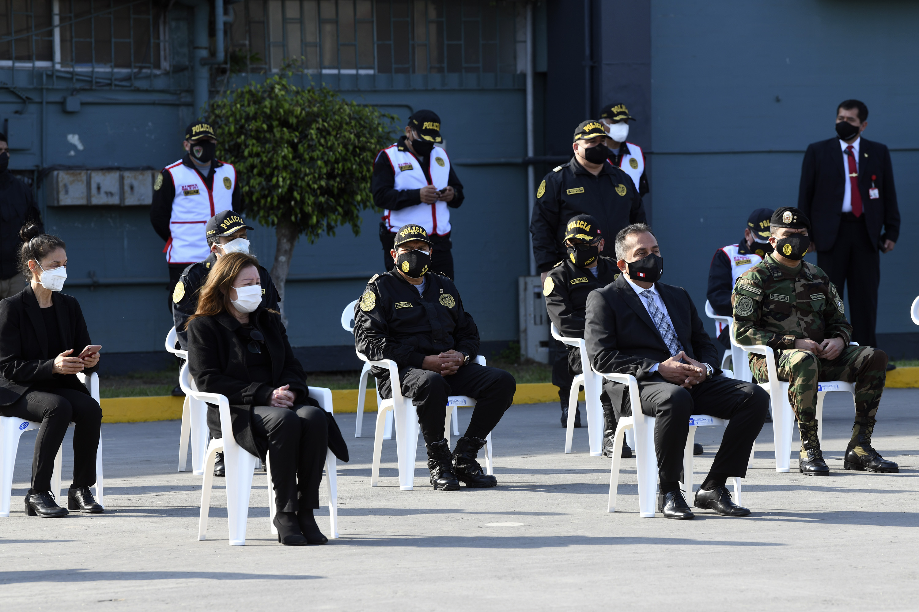 Ministro del Interior despidió con honores a fallecido director de Sanidad Policial.