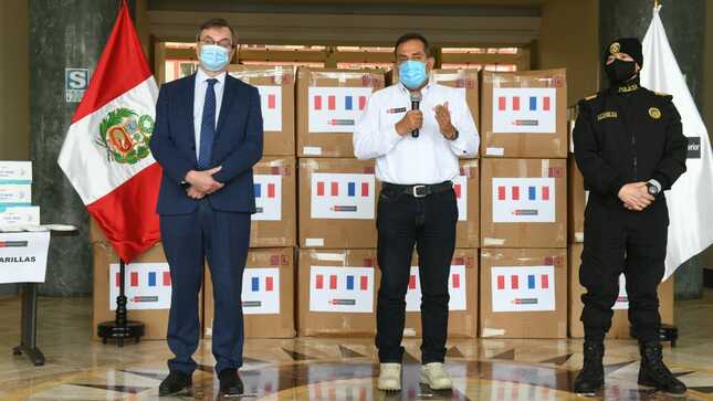Mininter recibió mascarillas, guantes y otros insumos donados por Francia para proteger salud de efectivos policiales.