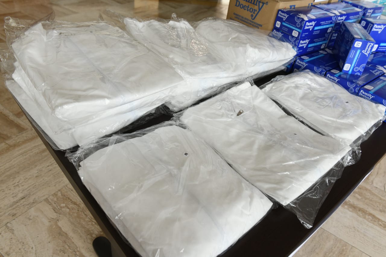 Mininter recibió mascarillas, guantes y otros insumos donados por Francia para proteger salud de efectivos policiales.