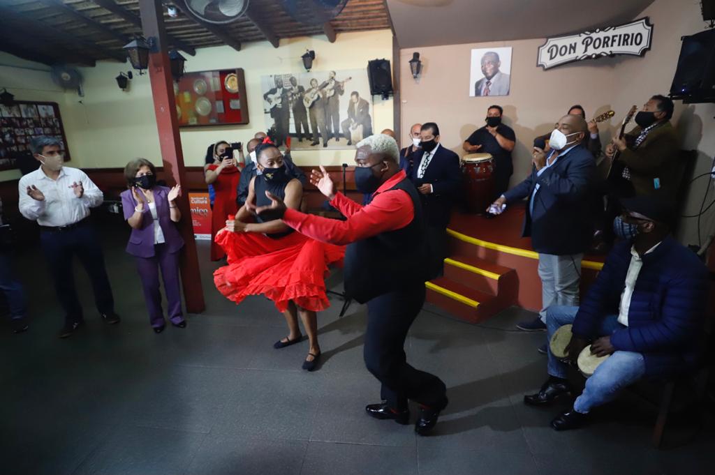 Ministerio de Cultura entrega apoyos económicos a difusores de la Canción Criolla