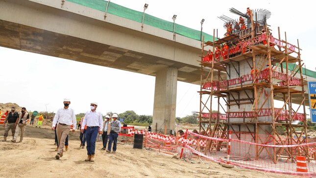 Avanzan trabajos en 15 puentes de la Autopista del Sol en Piura