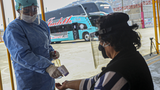 Transporte interprovincial movilizó a 2 millones 355 mil pasajeros en los tres primeros meses de reactivación