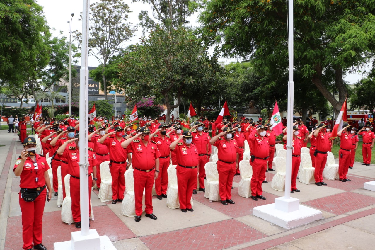 Ministerio del Interior saluda a bomberos por su 160.° aniversario