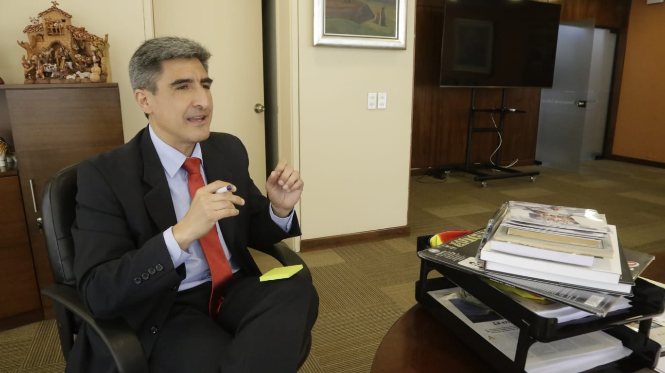 Ministro de Cultura compartió con niños y jóvenes en la inauguración del Festival Perú Lee Ayacucho