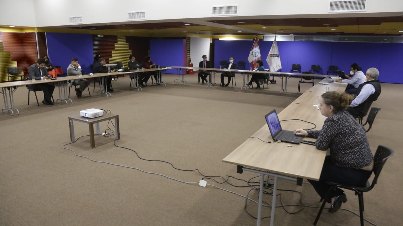 Ministerio de Cultura se reúne con presidente de la Comisión de Cultura y equipo técnico para presentar diversos temas del sector