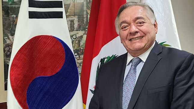 Embajador del Perú en Corea, Daúl Matute Mejía