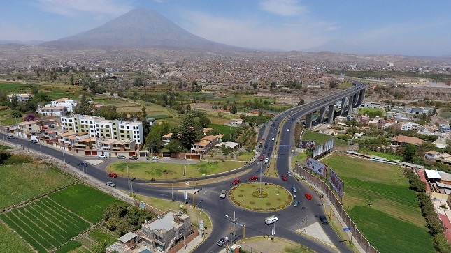 Puente Chilina, en Arequipa, construida vía Obras por Impuestos