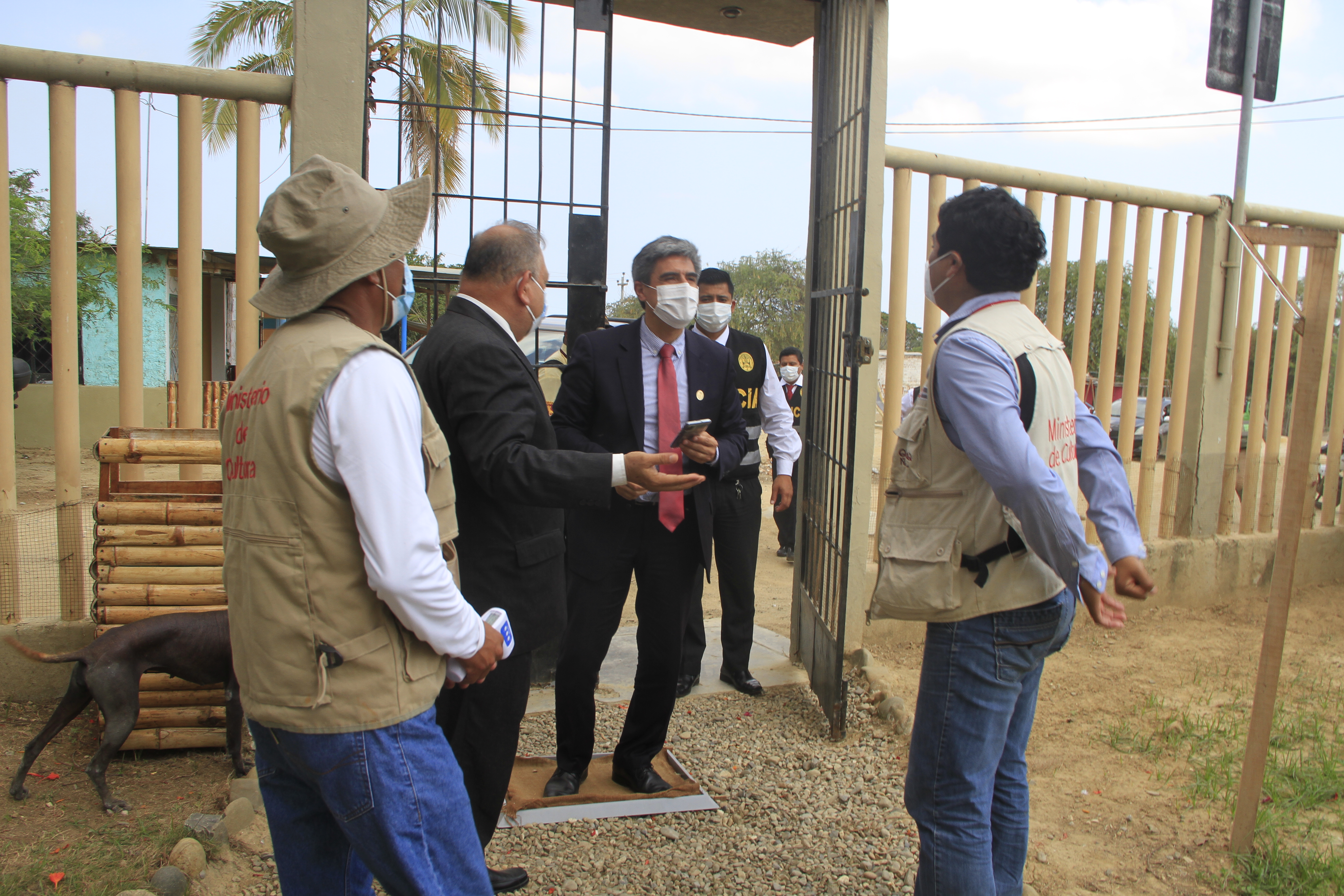  Ministro de Cultura visitó zona arqueológica Cabeza de Vaca en Tumbes