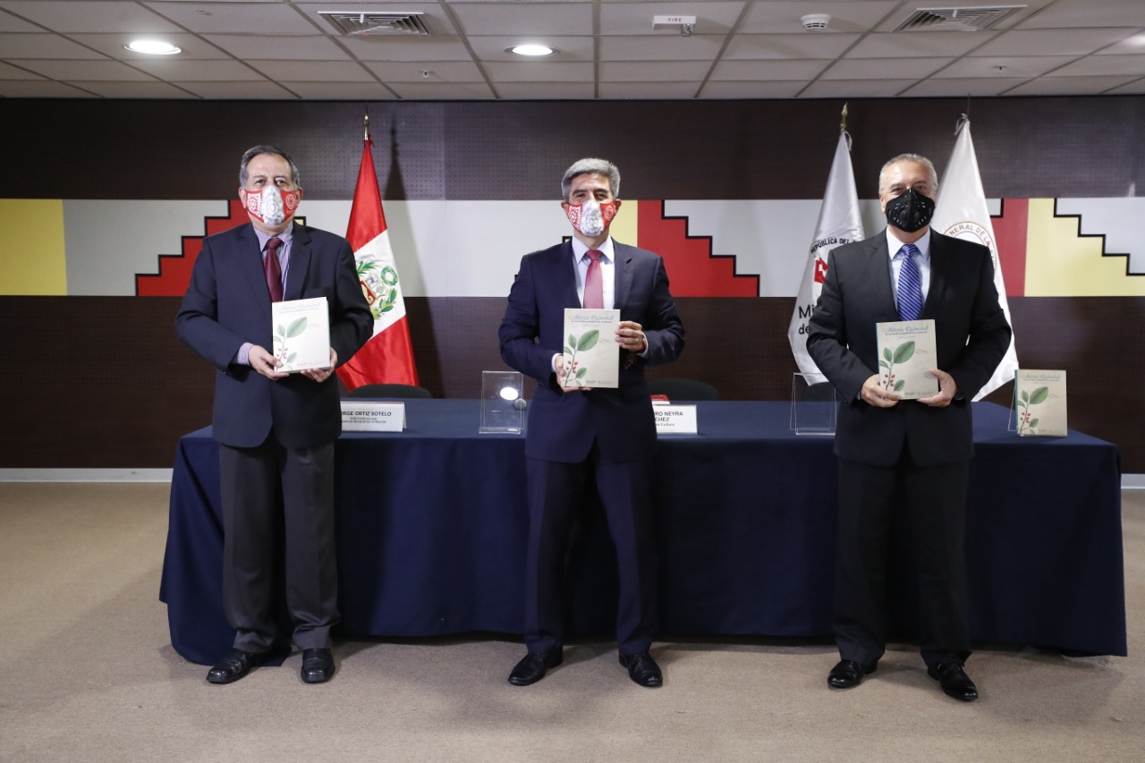 Ministro de Cultura participó en la presentación de libro sobre Antonio Raimondi