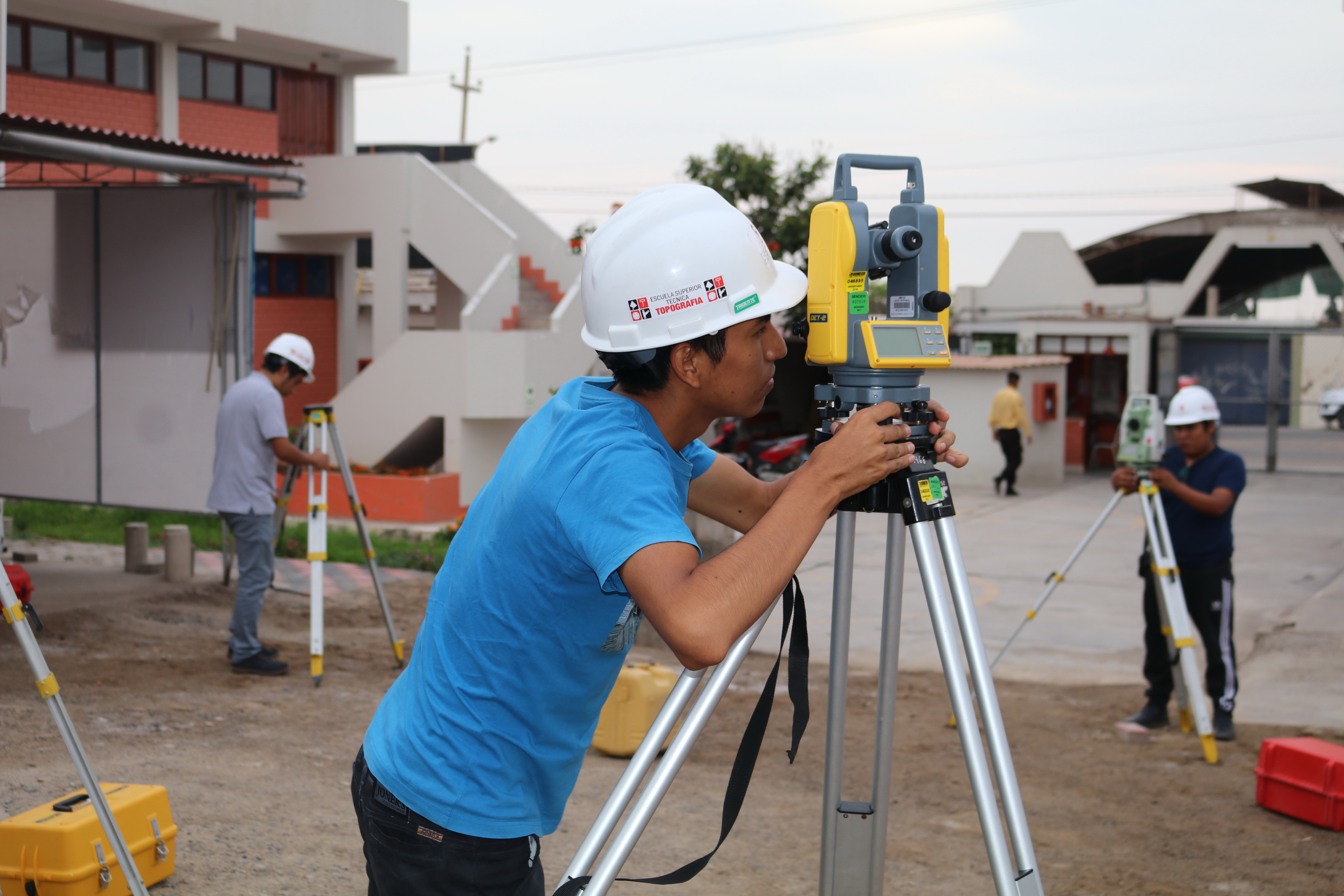 Foto alumnos de la Sede Sencico Tacna