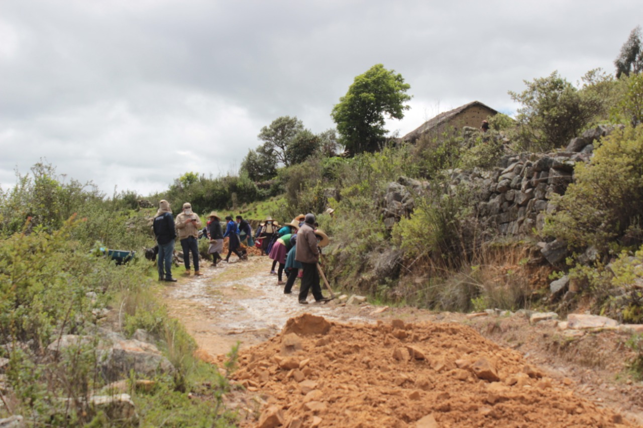 Realizan jornada de trabajo comunal para mantenimiento a trocha de acceso a Marcahuamachuco