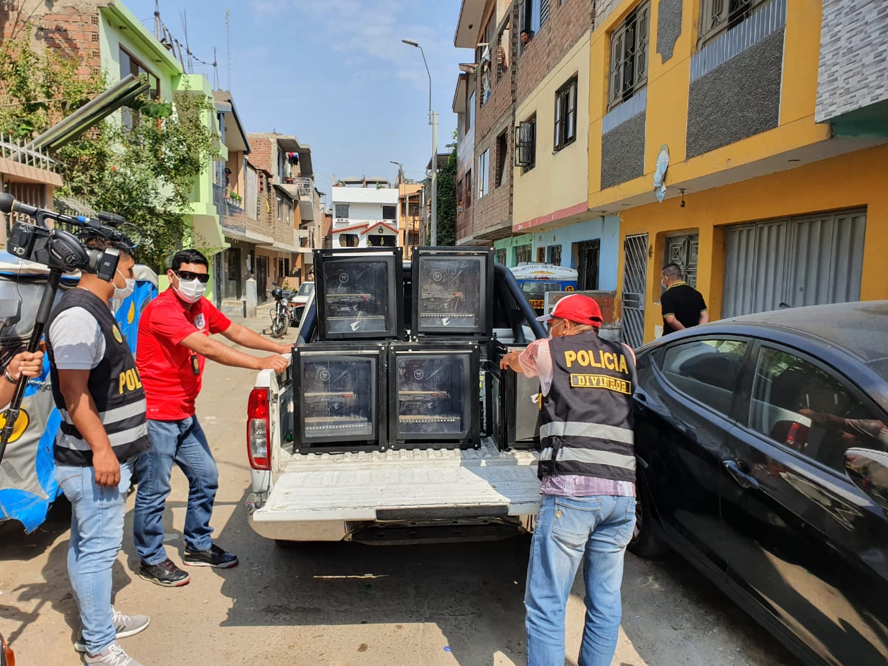 Policía desarticula banda que robaba cabinas de internet en Santa Anita