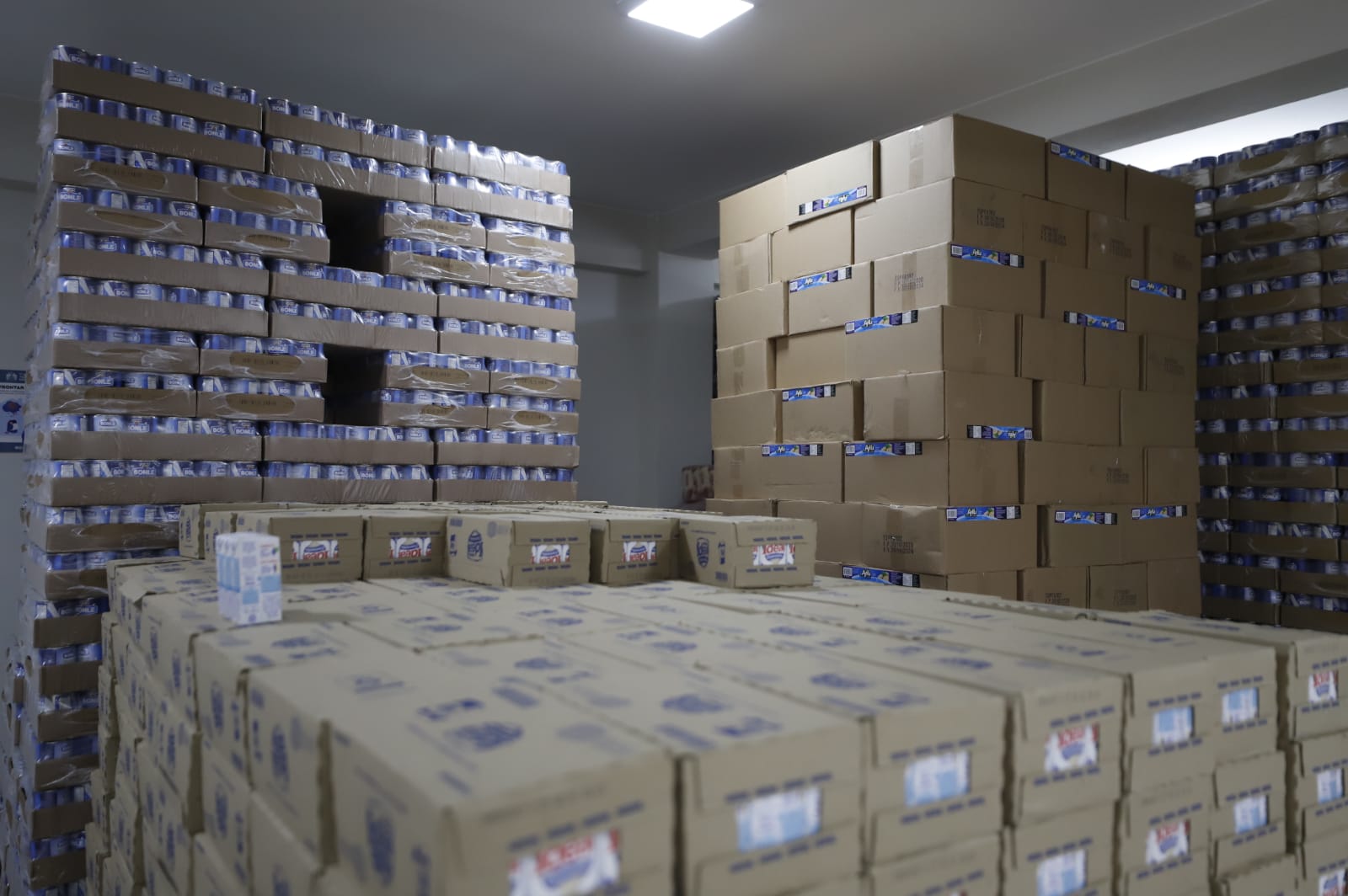 Ministro de Cultura supervisa entrega de alimentos destinados a los comedores y ollas comunes de Villa María del Triunfo