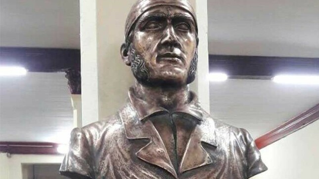 Busto José Olaya Balandra