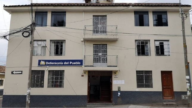 Fachada de la oficina de la Defensoría del Pueblo en Ayacucho