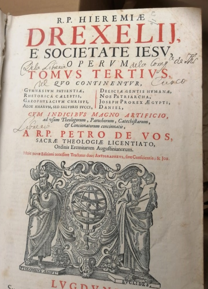 Declaran como Patrimonio Cultural de la Nación a dos documentos bibliográficos históricos