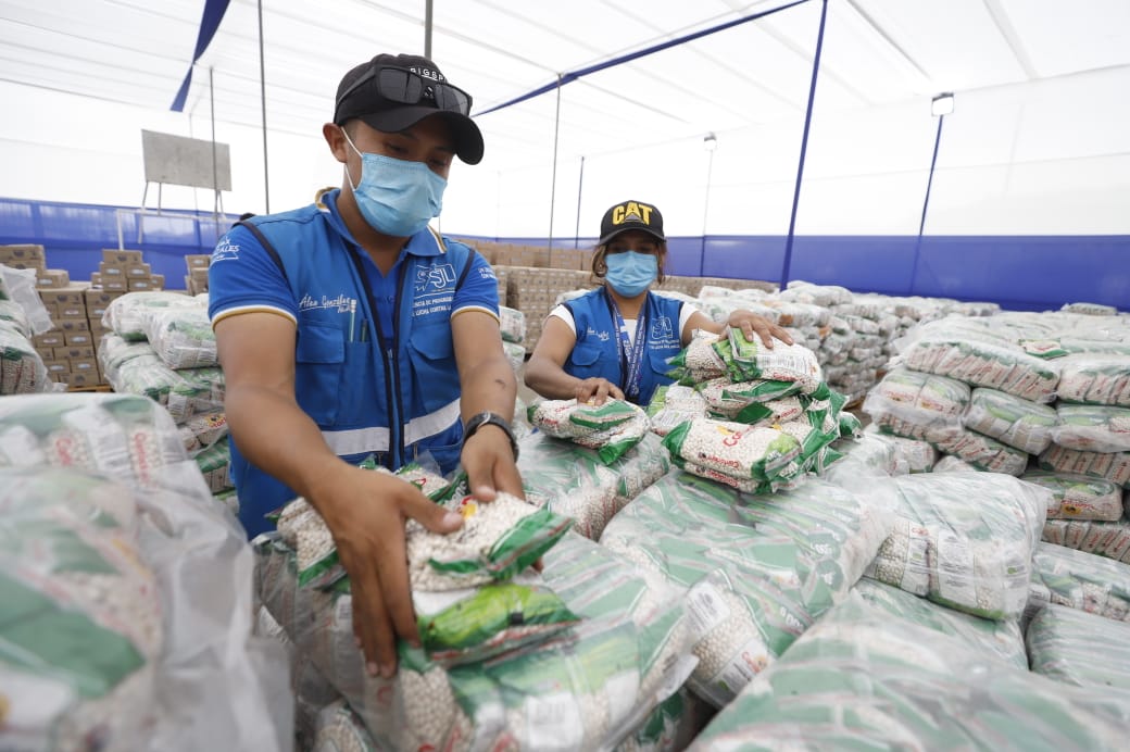 Gobierno entrega alimentos a comedores populares y ollas comunes