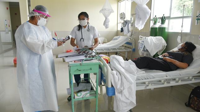 Profesionales de la salud recibirán dosis