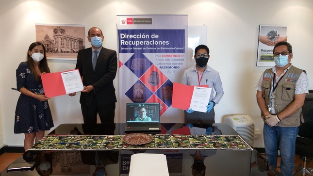 Documentos coloniales recuperados son entregados al Archivo General de la Nación