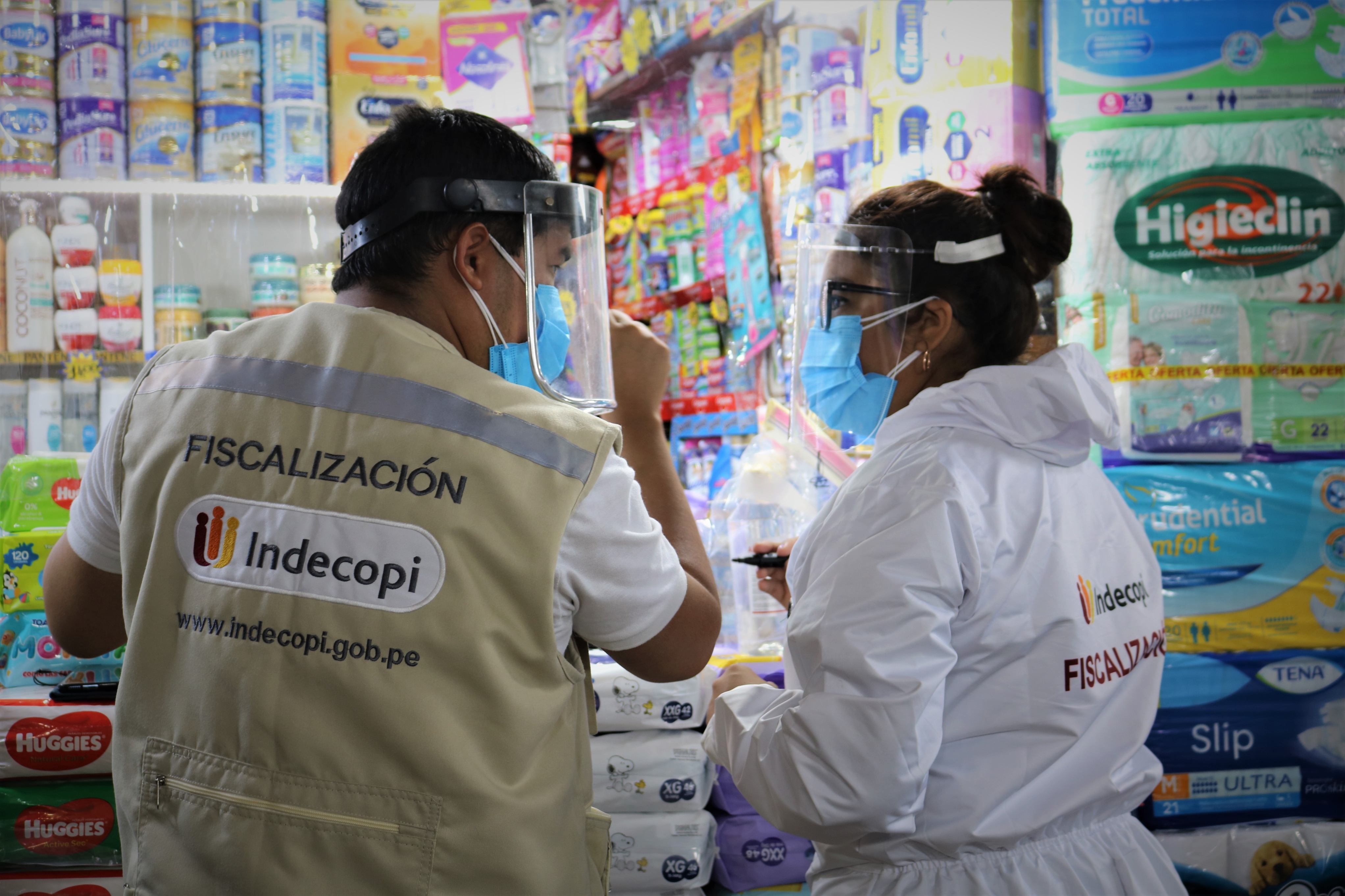 El Indecopi fiscaliza que alcoholes cuenten con las autorizaciones necesarias para su comercialización