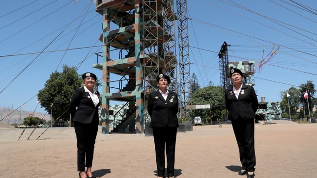 Ellas fueron las primeras paracaidistas del Perú