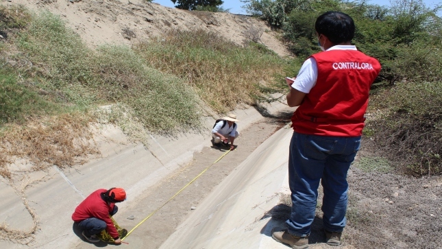 Imagen JPG de colaborador de la Contraloría supervisando Municipalidad de Lagunas en Lambayeque.