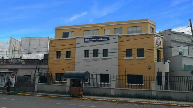 Fachada de oficina defensorial en Arequipa