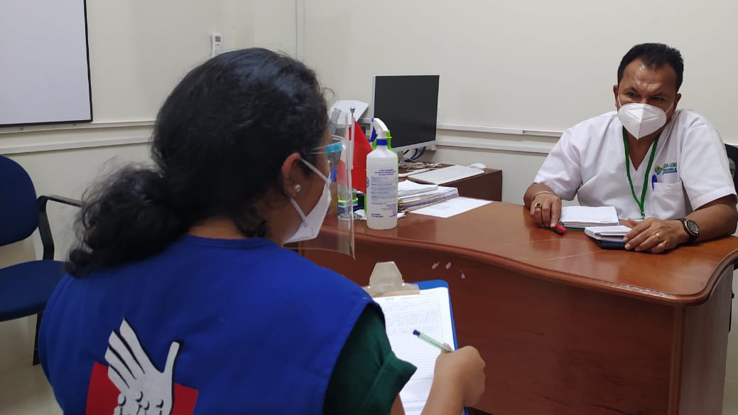 Comisionada de la Defensoría del Pueblo conversa con la representante de la Diresa Loreto