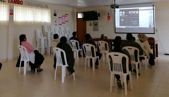 Imagen JPG de varias personas participando de la Audiencia Pública Huánuco.