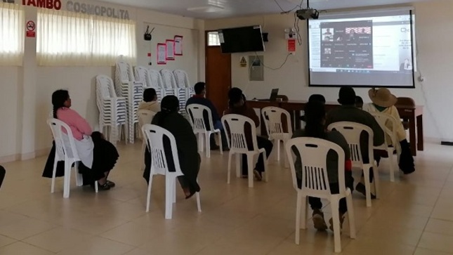 Imagen JPG de varias personas participando de la Audiencia Pública Huánuco.
